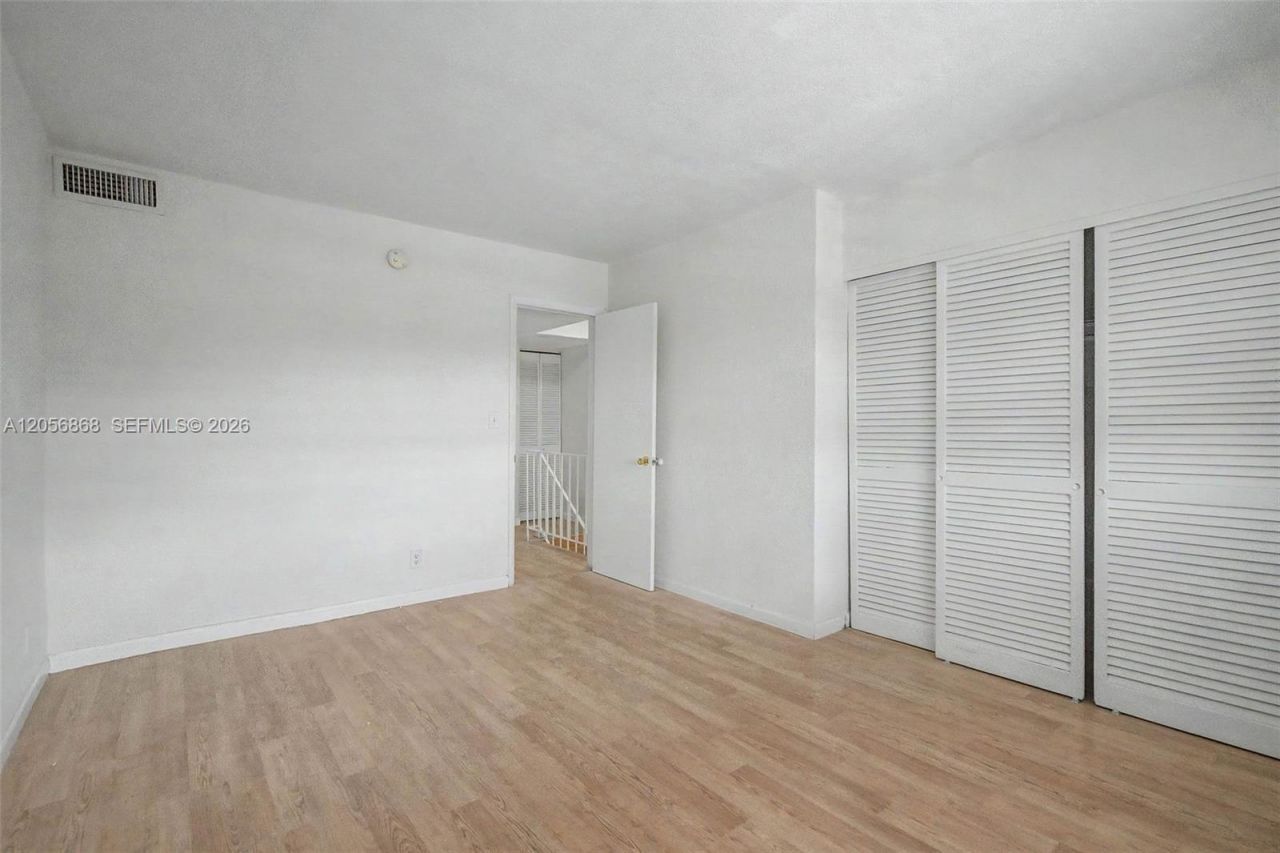 6709 N Kendall Dr, Unit 223, Pinecrest, FL 33156 Photo