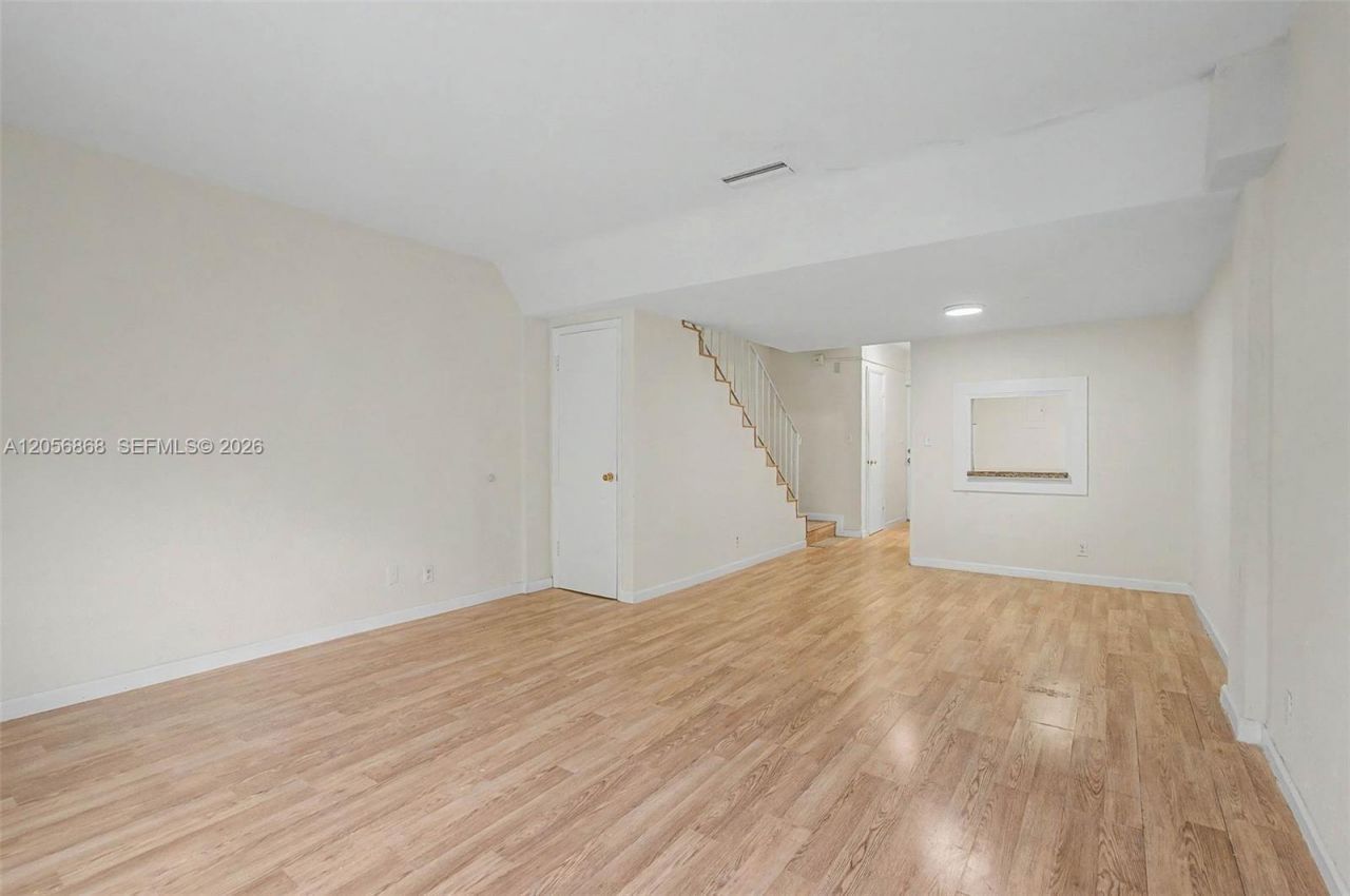 6709 N Kendall Dr, Unit 223, Pinecrest, FL 33156 Photo