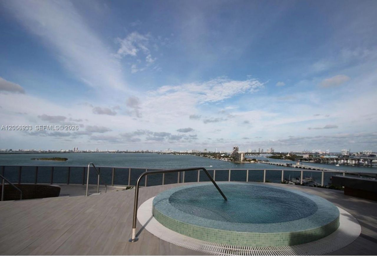 488 NE 18th , Unit 4809, Miami, FL 33132 Photo