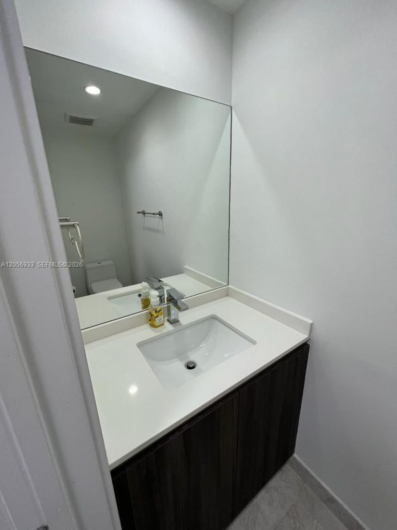 488 NE 18th , Unit 4809, Miami, FL 33132 Photo