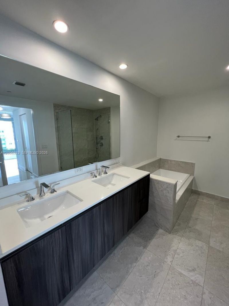 488 NE 18th , Unit 4809, Miami, FL 33132 Photo