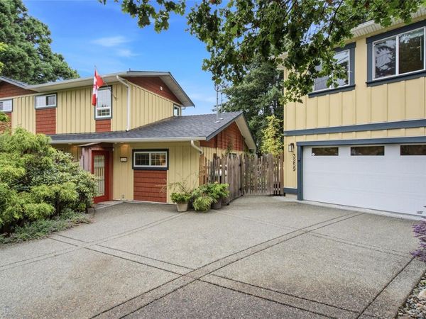 3259 Dolphin Dr , Nanoose Bay, BC V9P 9J1
