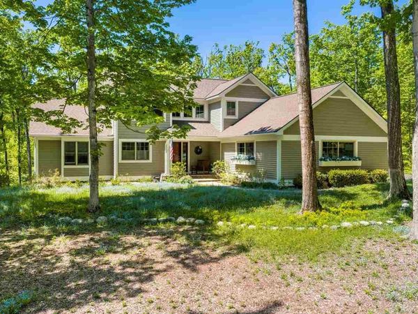 4563 Stoney Hill Court, Harbor Springs, MI 49740