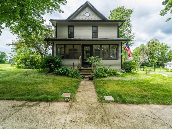 315 S Pine Street, Zearing, IA 50278