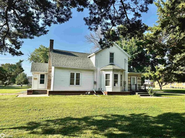 612 Center Street W, Britt, IA 50423