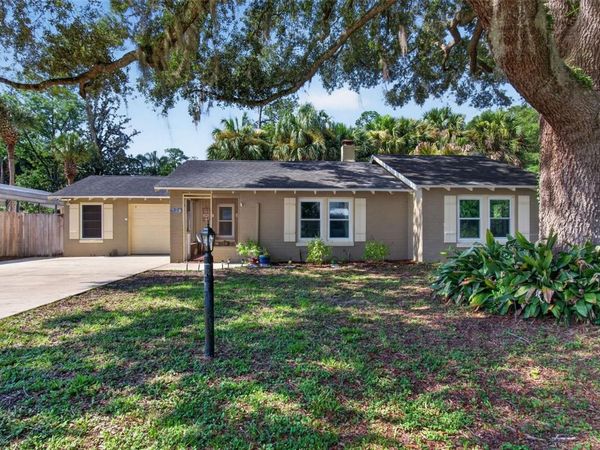 715 NW 22ND AVENUE , GAINESVILLE, FL 32609