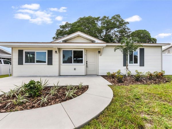 7851 40 AVE N, ST PETERSBURG, FL 33709