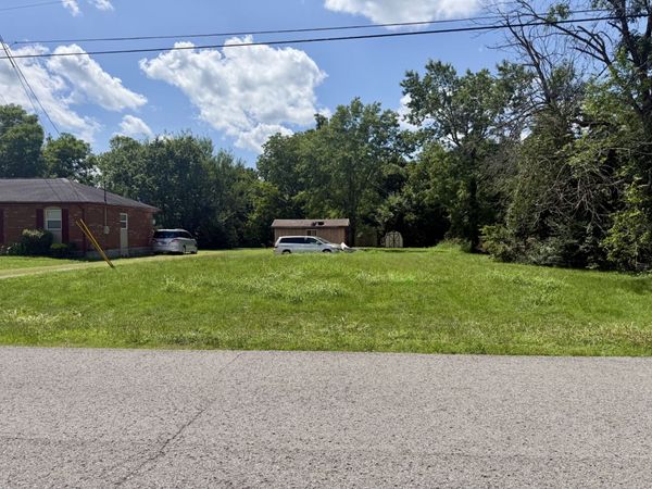 317 Hollywood Blvd , Gallatin, TN 37066