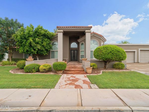 1307 E TREASURE COVE Drive, Gilbert, AZ 85234
