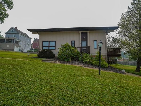 6 Rush Avenue, Wheeling, WV 26003