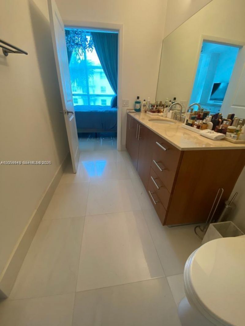 1945 S Ocean Dr, Unit 211, Hallandale Beach, FL 33009 Photo
