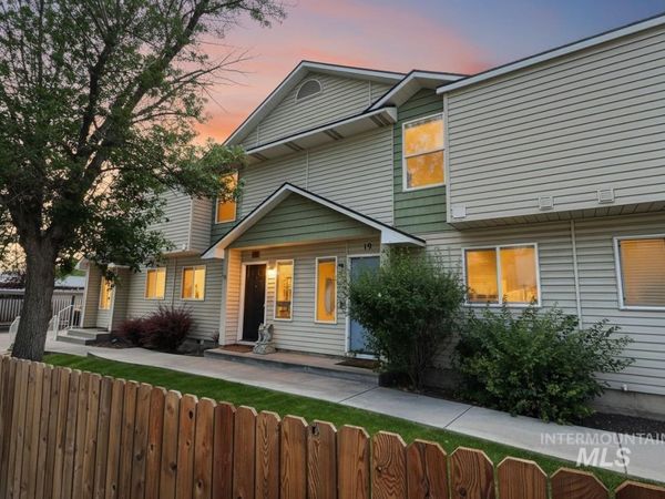 19 E King St, Meridian, ID 83642