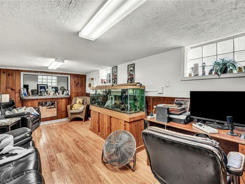 1909 Powell Avenue, Cleveland Heights, OH 44118 Photo 11