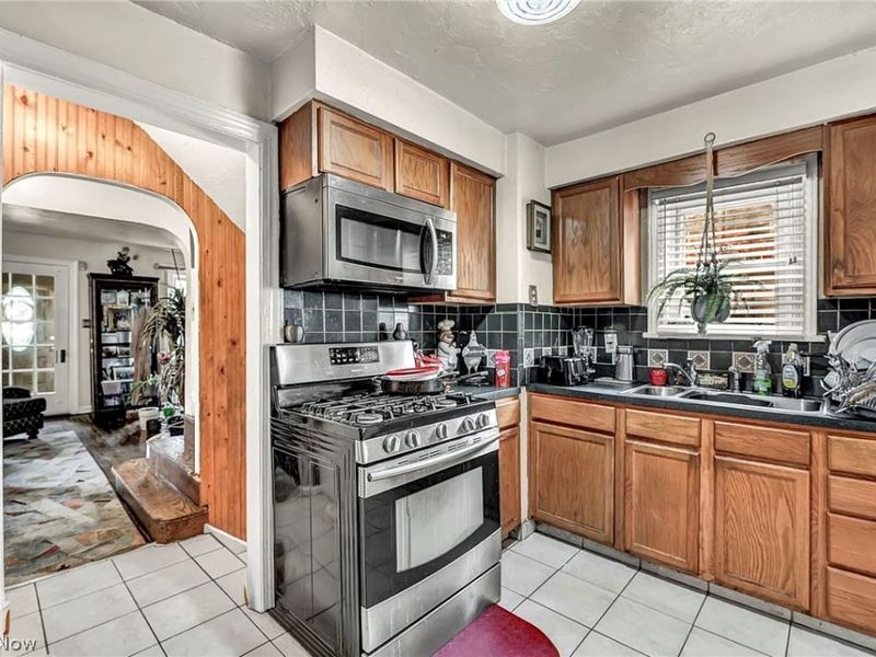 1909 Powell Avenue, Cleveland Heights, OH 44118 Photo 19