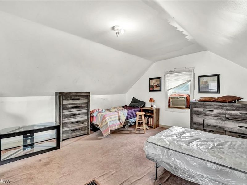 1909 Powell Avenue, Cleveland Heights, OH 44118 Photo 32
