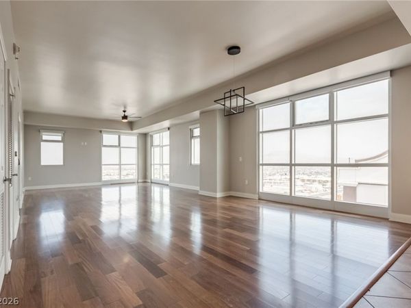 150 Las Vegas Boulevard , Unit 1914, Las Vegas, NV 89101