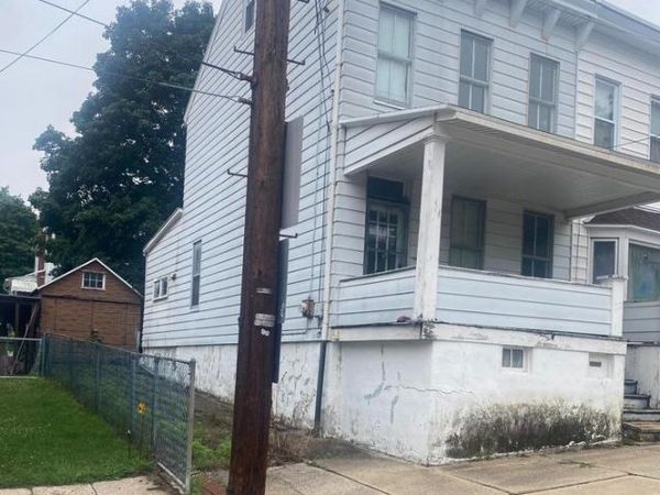 22 PARK STREET, POTTSVILLE, PA 17901