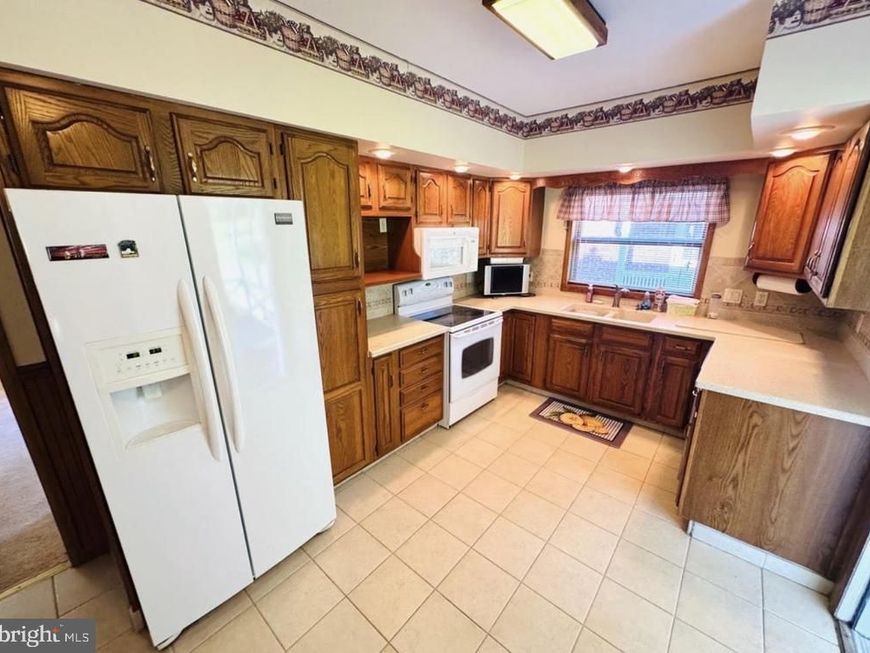 8 Loomis Park Rd , Hanover Township, PA 18706 Main Photo