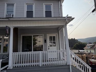 400 S MARKET STREET, SHAMOKIN, PA 17872