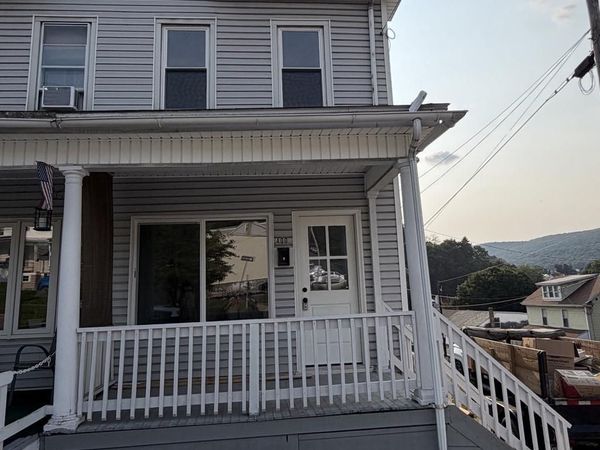 400 S MARKET STREET, SHAMOKIN, PA 17872