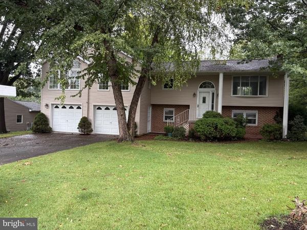 413 JENNIFER DRIVE, NEW CUMBERLAND, PA 17070