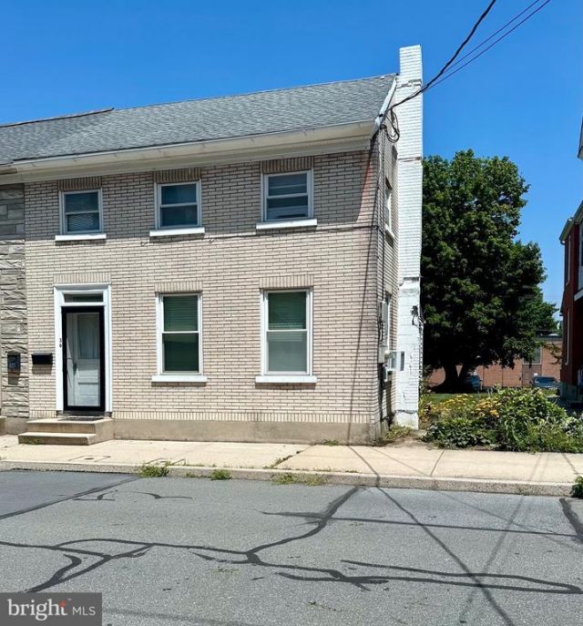 36 S WHITEOAK STREET, KUTZTOWN, PA 19530