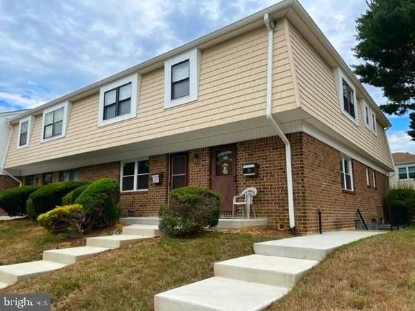 2002 SILVER COURT, HAMILTON, NJ 08690