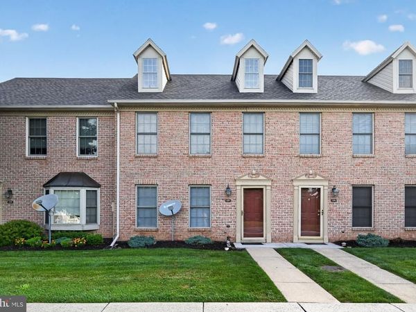 137 POINT RIDGE DRIVE , Unit J137, YORK, PA 17402