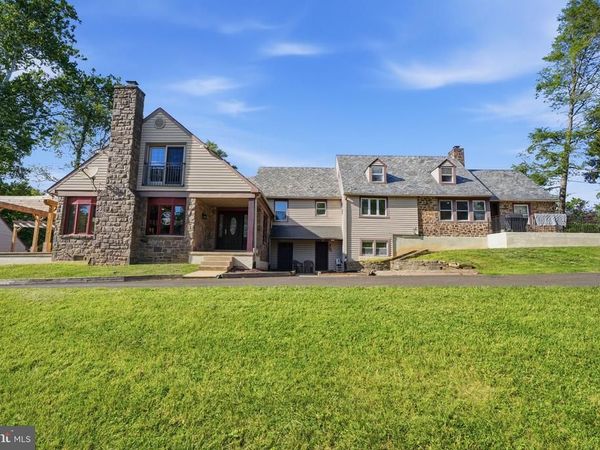612 BUSTLETON PIKE, RICHBORO, PA 18954