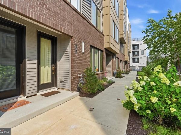 3001 CITYVIEW WALK, Unit 194, PHILADELPHIA, PA 19125