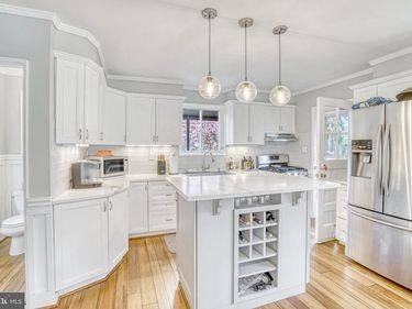 113 E TAYLOR RUN PARKWAY , ALEXANDRIA, VA 22314