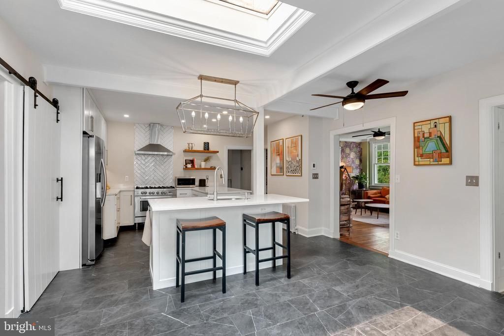 1600 W JOPPA ROAD, TOWSON, MD 21204