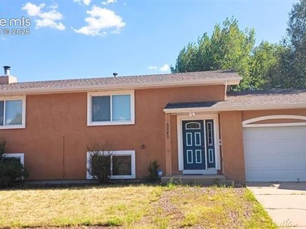 6940 Grand Valley Drive, Colorado Springs, CO 80911