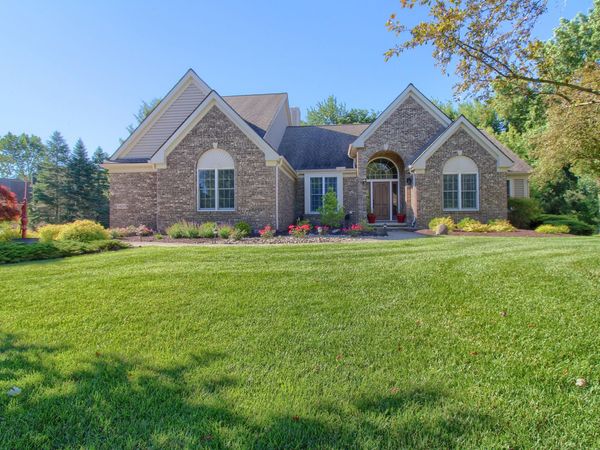 1421 W Greenfield Court, Ann Arbor, MI 48108