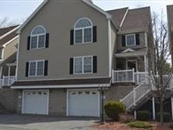 88 Pinewood Dr, Unit 4-A, Gardner, MA 01440