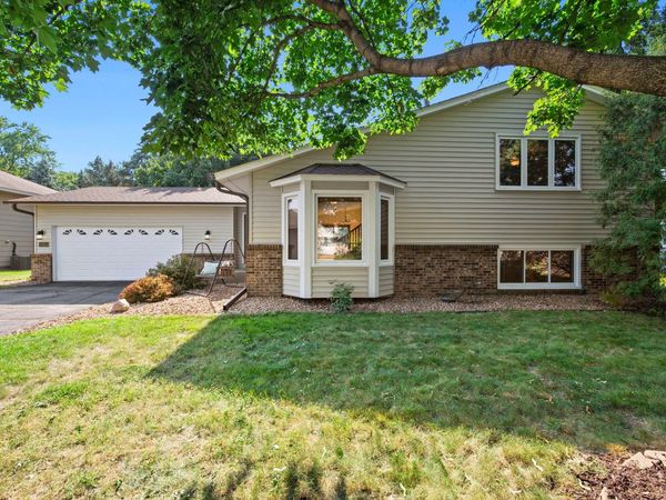 13924 W Preserve Boulevard, Burnsville, MN 55337
