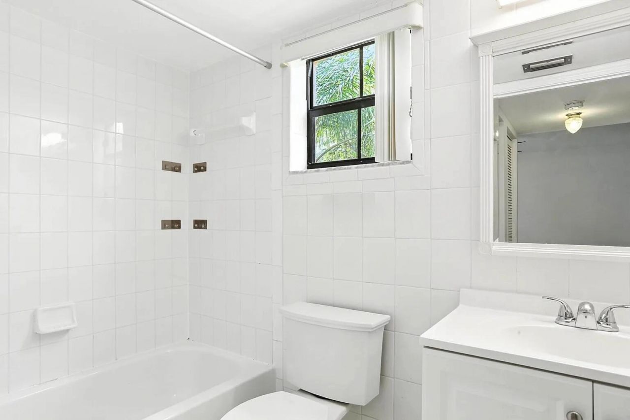 3050 Norwood Place, Unit N112, Boca Raton, FL 33431 Photo
