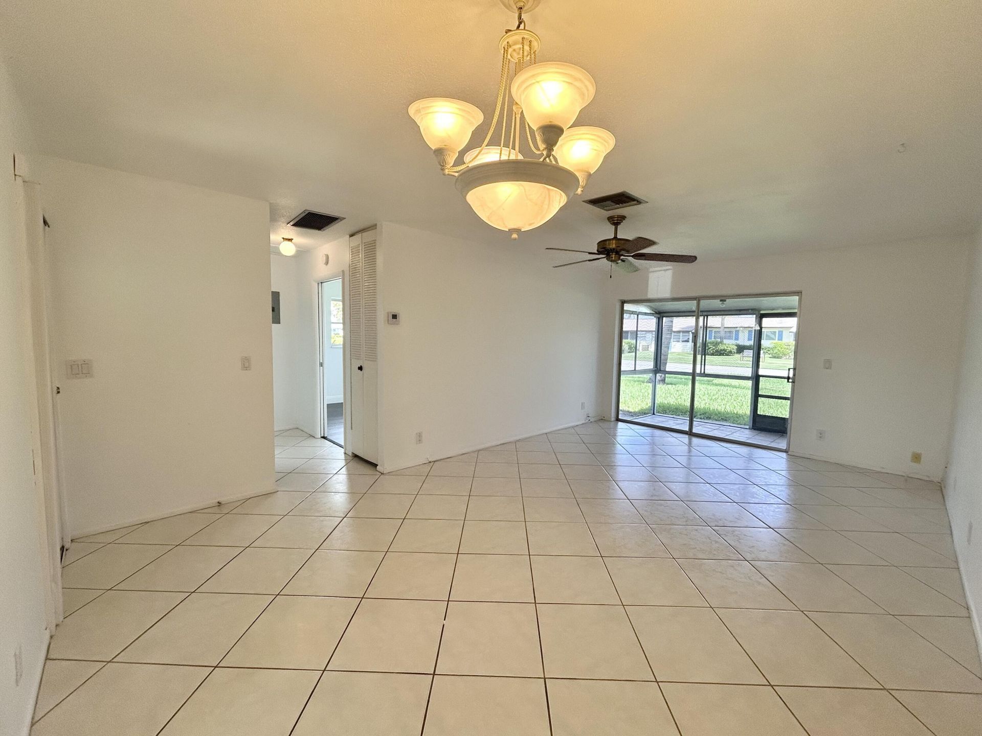 2885 Crosley Drive E, Unit A, West Palm Beach, FL 33415 Photo