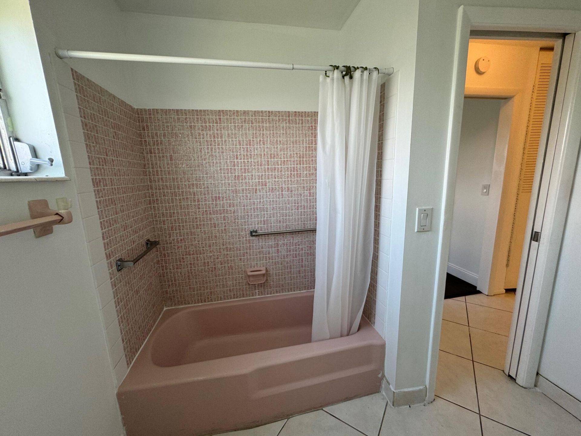 2885 Crosley Drive E, Unit A, West Palm Beach, FL 33415 Photo