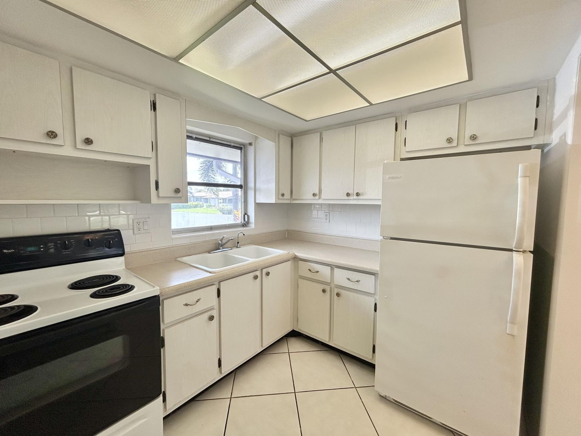2885 Crosley Drive E, Unit A, West Palm Beach, FL 33415 Photo