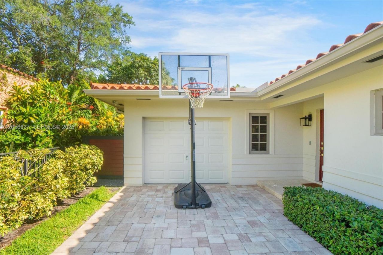 412 Gerona Ave , Coral Gables, FL 33146 Photo