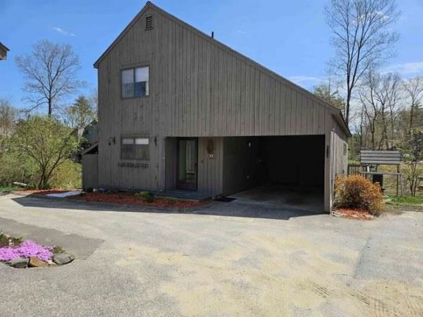 48 Coburn Woods Drive, Nashua, NH 03063