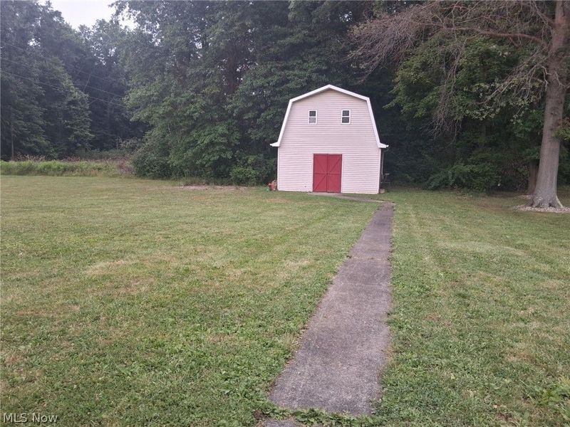 2691 Elizabeth Drive, Lordstown, OH 44481 Photo 23
