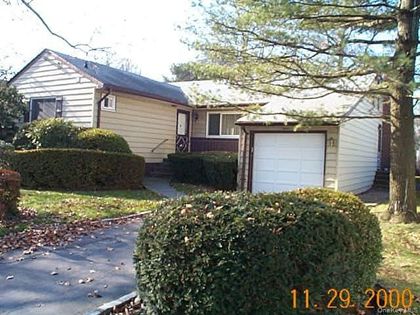 12 Janet Place  Valley Stream, NY 11581