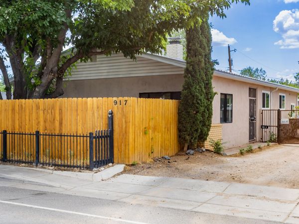 917 8th Street SW, Albuquerque, NM 87102