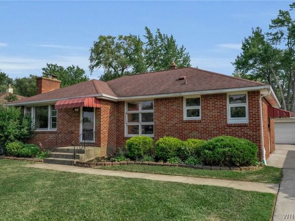 17 Siegfried Drive , Buffalo, NY 14221