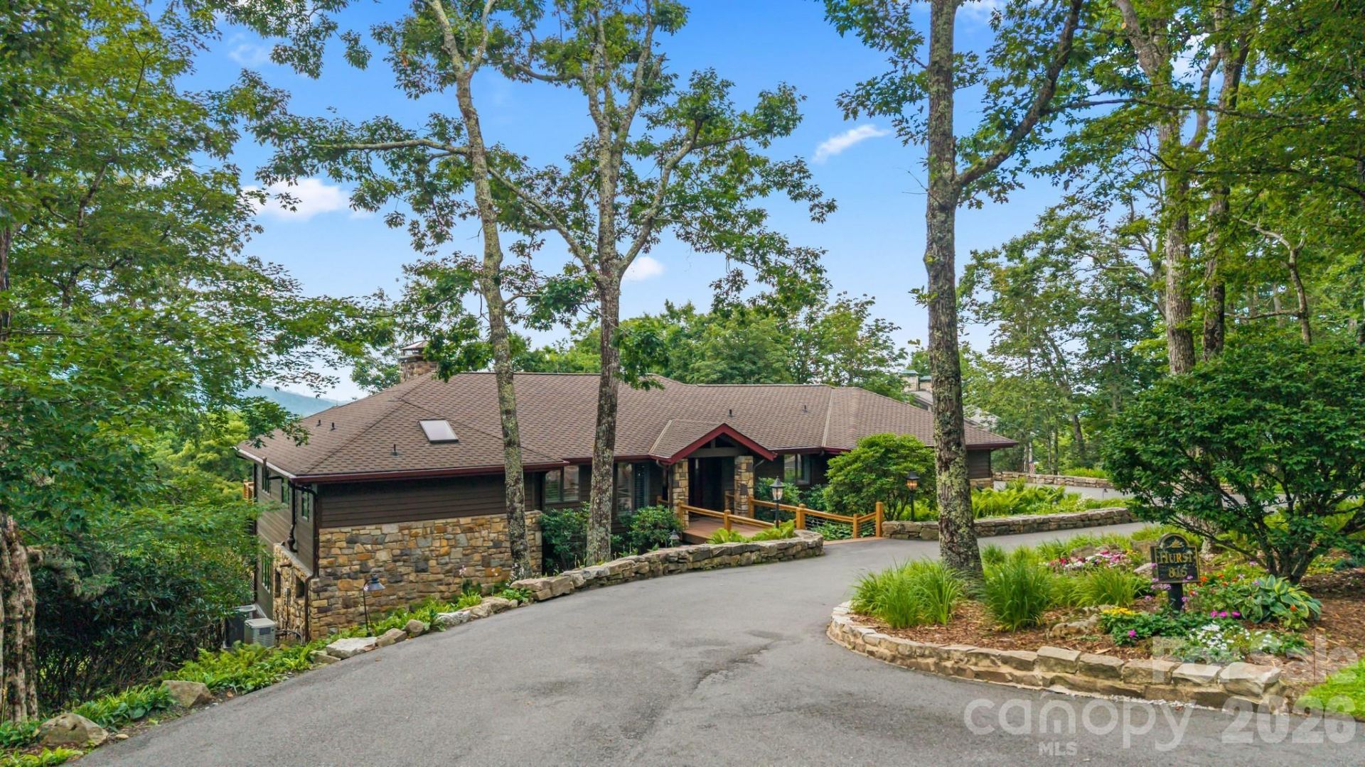 815 Crest Trail, Linville, NC 28646 Main Photo