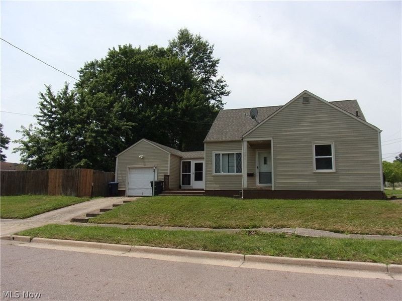 1486 Hammel Street, Akron, OH 44306 Photo 2