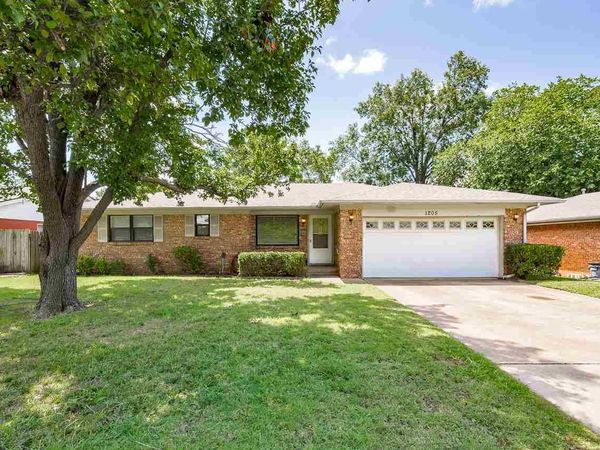 1205 E Virginia, Stillwater, OK 74074