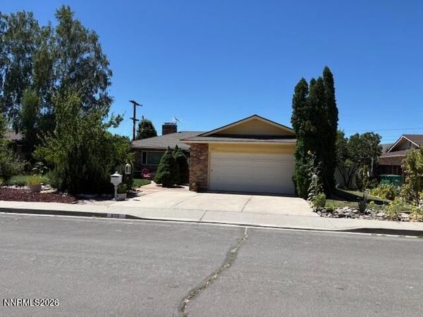 605 Ivy Street, Carson City, NV 89703